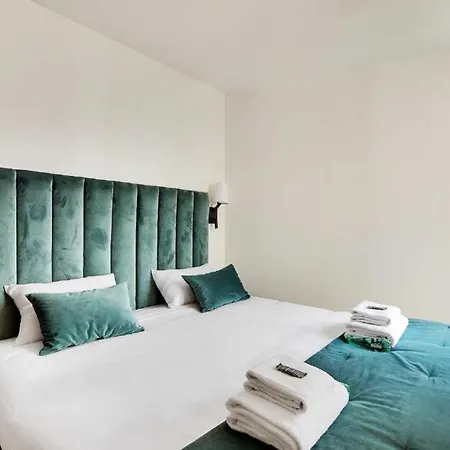 La Lumiere De Paris 4*