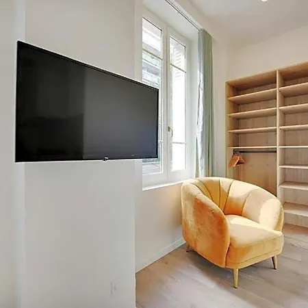 La Lumiere De Paris 4*