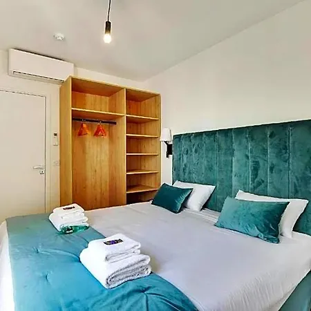 La Lumiere De Paris 4*